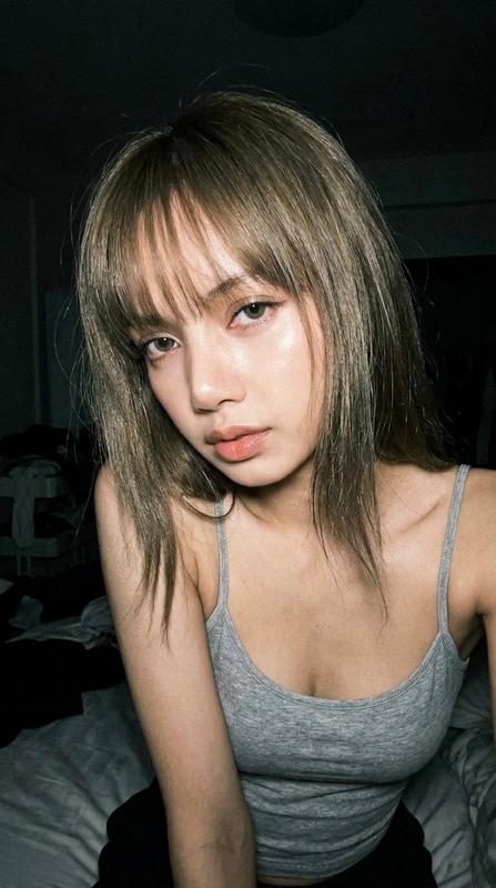 Raw iPhone Bedroom Flash Spec