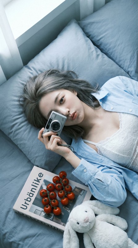 Lazy Sunday Afternoon Bed Camera Girlfriend Shot