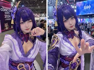 Genshin Impact Cosplay Selfies