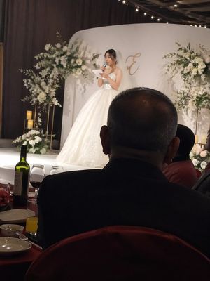 婚礼致辞抓拍照片
