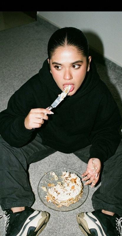 Cake Knife Street Glamour Portrait