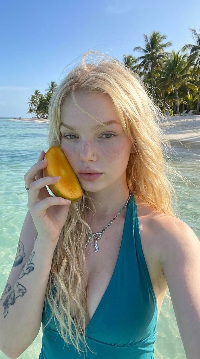 Beach Mango Selfie