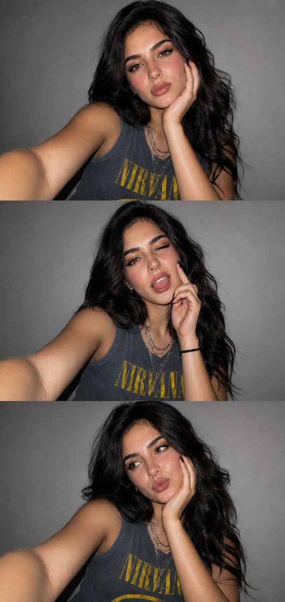 Stacked Smartphone Flash Selfie