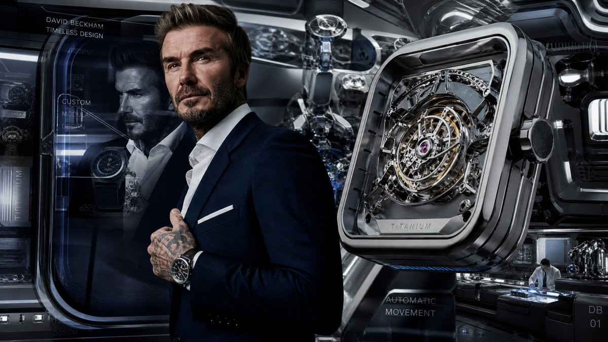 Product Marketing - Futuristic Luxury Watch Ad