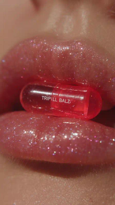Glossy Lips with Pill