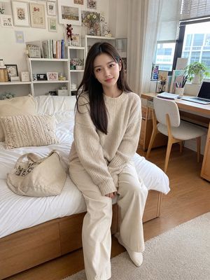 Cozy Apartment Lifestyle Snapshot