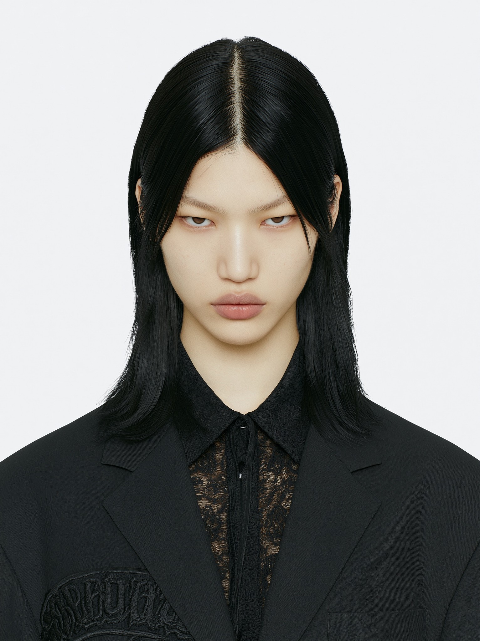 A 20-year-old woman exudes a cool and sharp beauty...