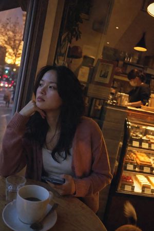 2004 年复古数码相机美学人像