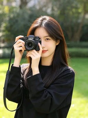 写实风格韩国摄影师肖像