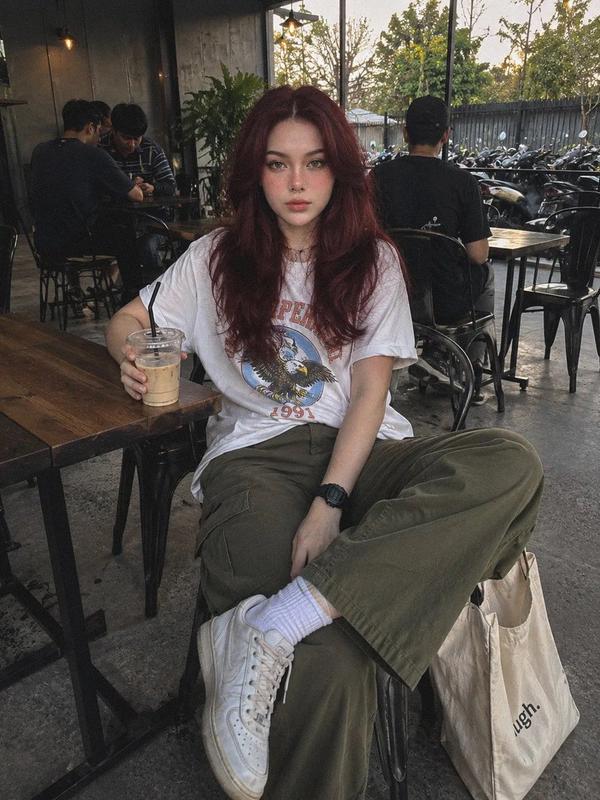 Smartphone Café Candid