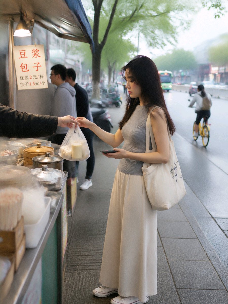 清晨街头早餐抓拍