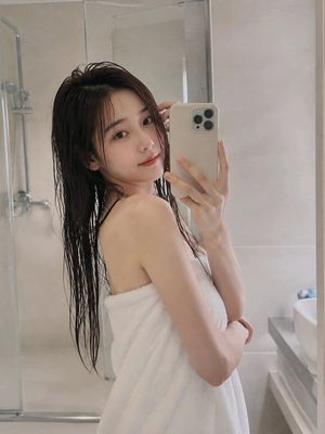 Realistic Bathroom Selfie Photography