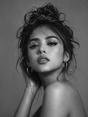 High-Fashion B&W Beauty Portrait