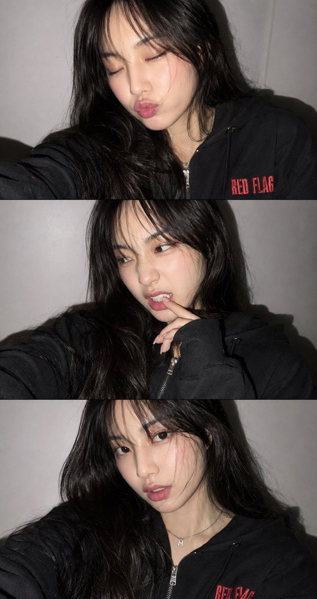 Multi-Emotion Selfie Photo Booth
