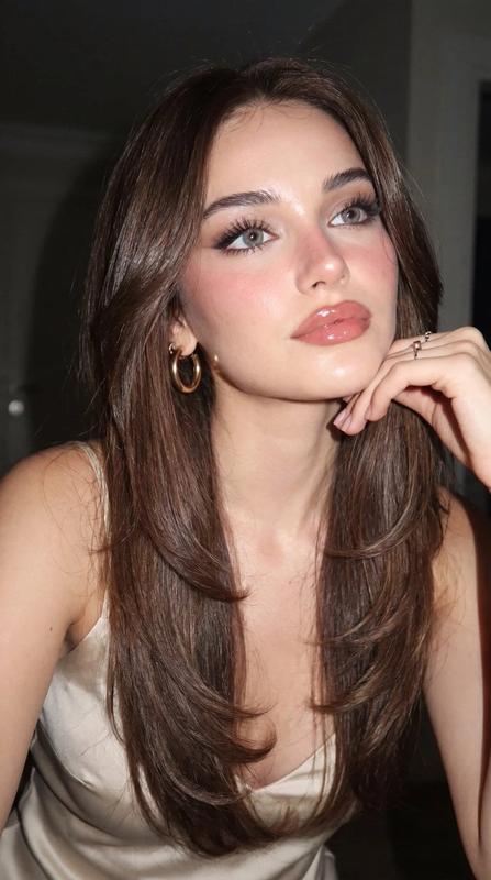 Long-Hair Flash Social Beauty Close-Up