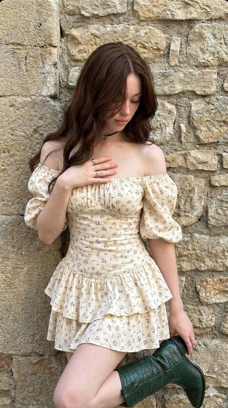 Floral Dress Stone Wall